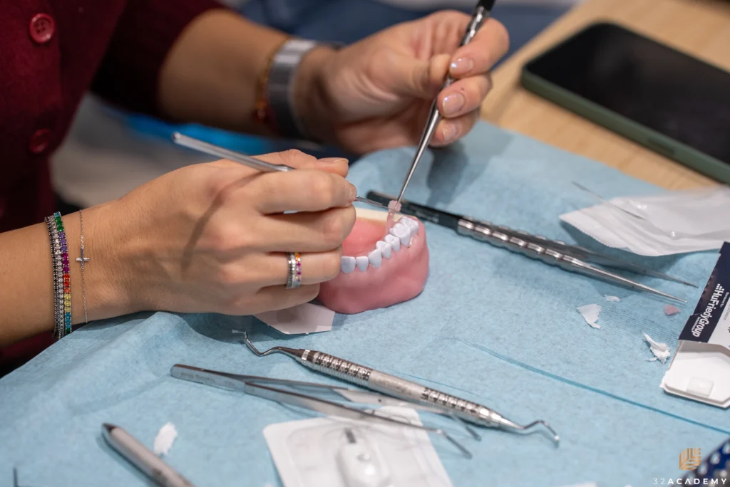 Latest concepts and surgical techniques for esthetic implantology and treatment of implant complications 4